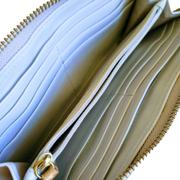 Fossil Wallet - Picture 6 of 10